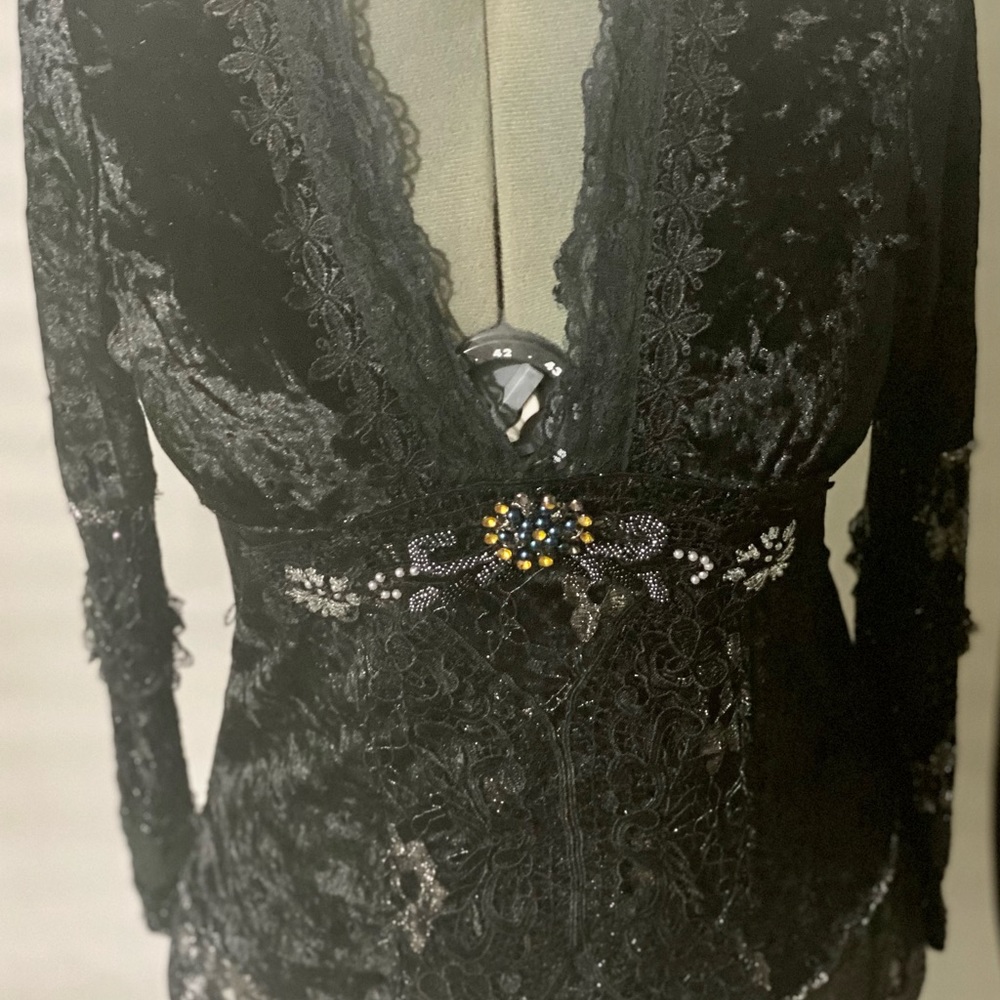 Black Crushed velvet with metallic trim lace.